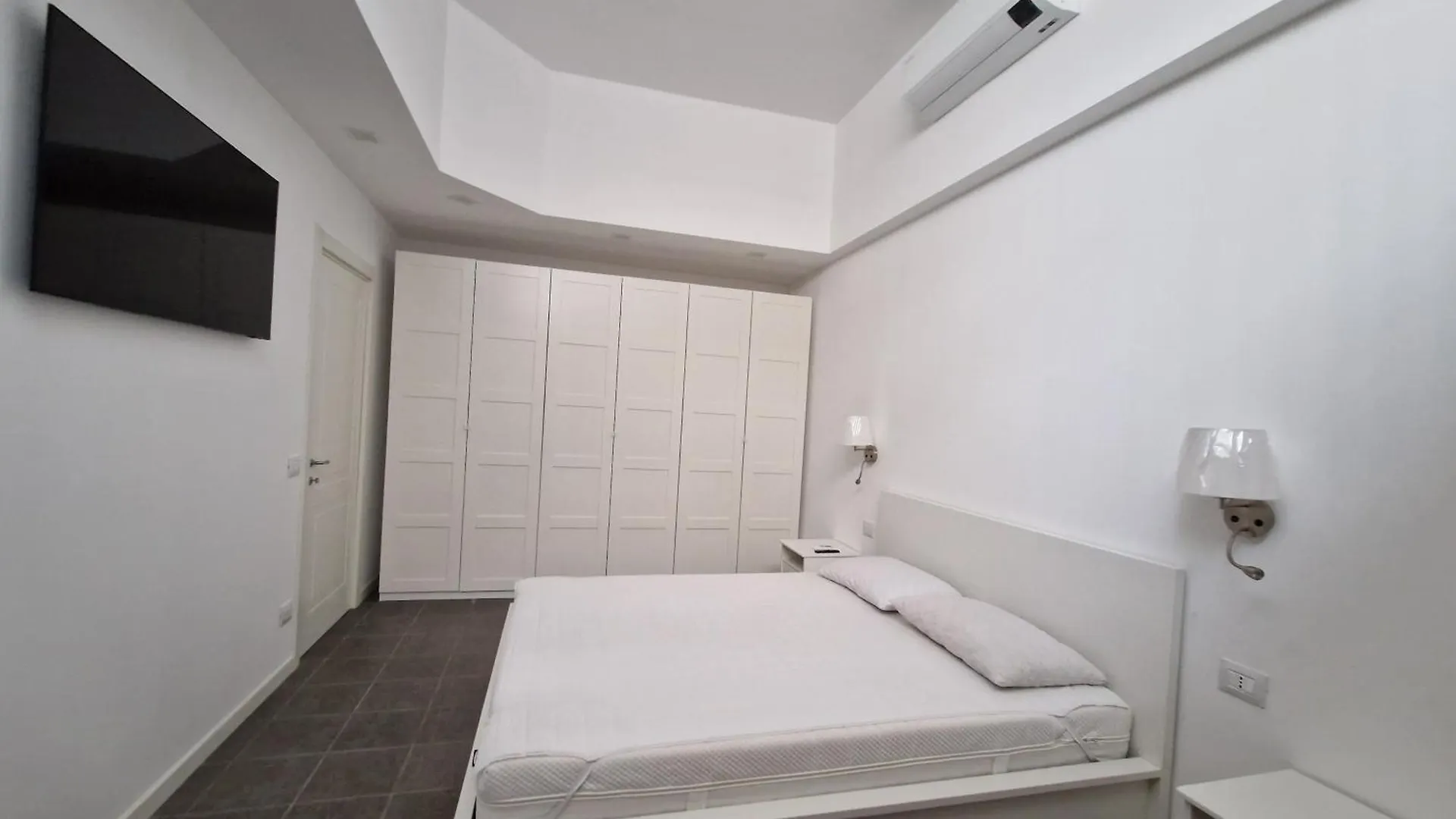 Homes & Suites - Milano Meravigli Den Italy